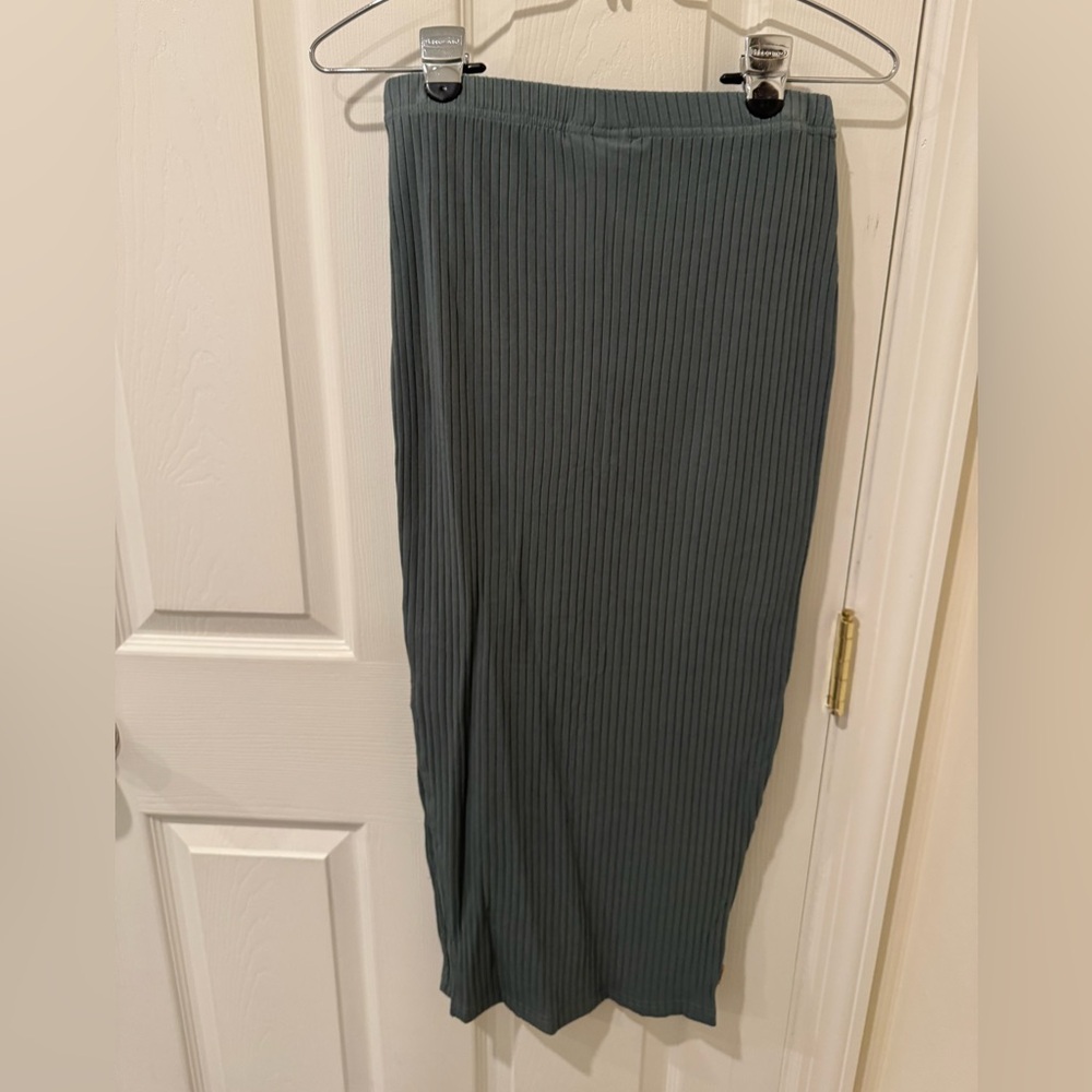 Small Olive Green Tentree Fitted Midi Skirt